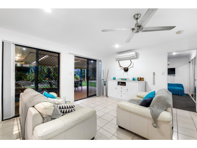 33 Petigrain Avenue, Palmwoods QLD 4555