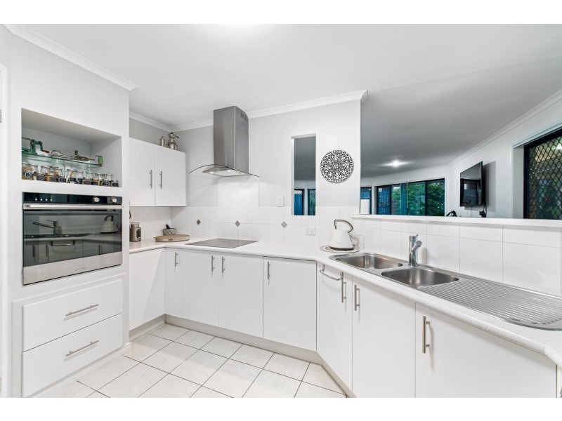 33 Petigrain Avenue, Palmwoods QLD 4555