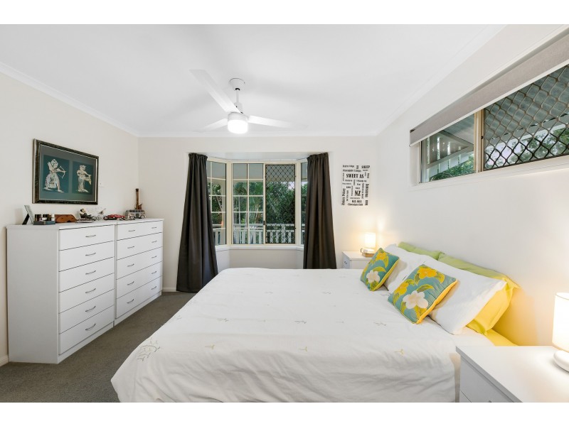 9-11 Klinain Street, Coes Creek QLD 4560