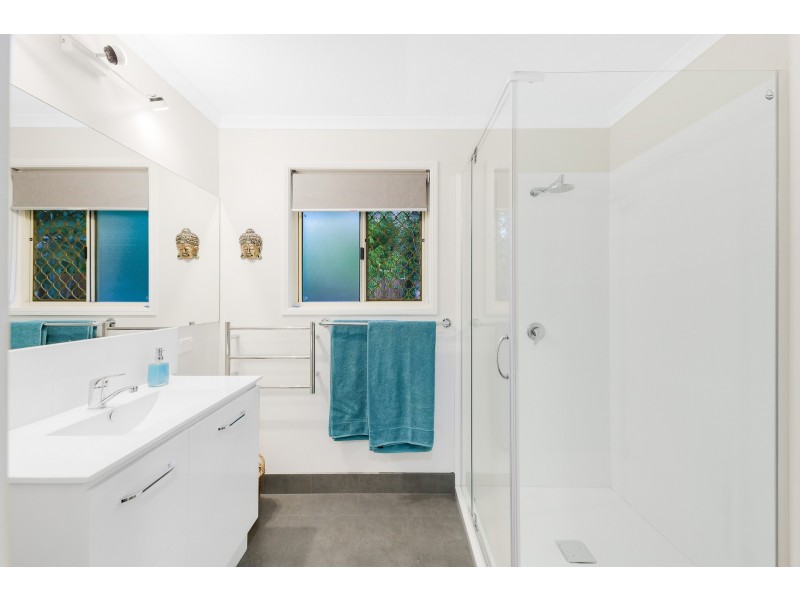 9-11 Klinain Street, Coes Creek QLD 4560