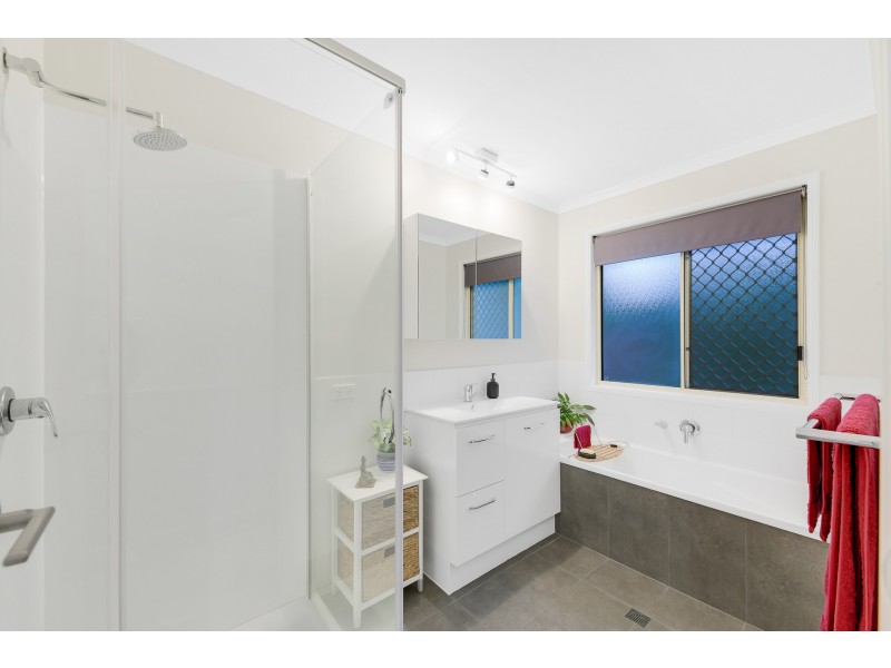 9-11 Klinain Street, Coes Creek QLD 4560