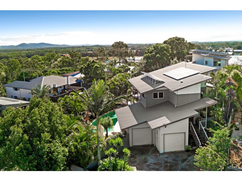 3 Elly Circuit, Coolum Beach QLD 4573