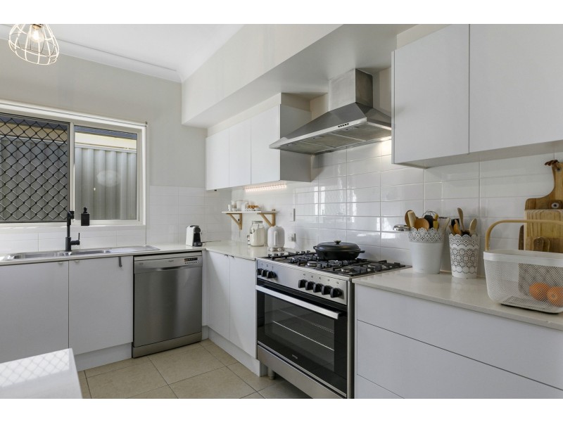 18 Crows Ash Place, Kuluin QLD 4558