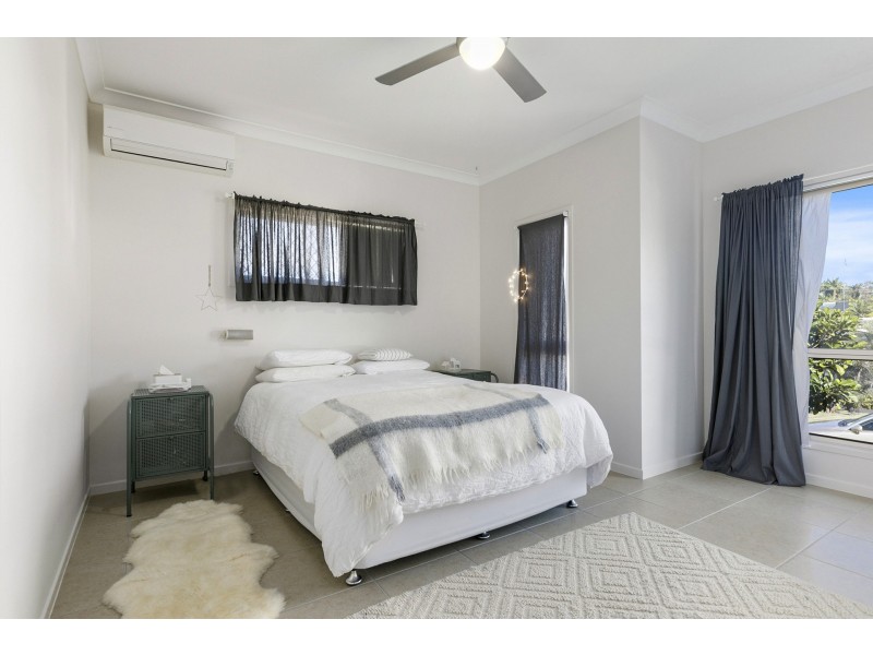 18 Crows Ash Place, Kuluin QLD 4558