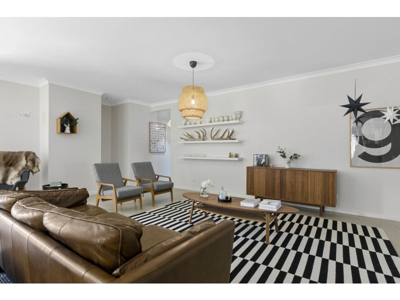 18 Crows Ash Place, Kuluin QLD 4558