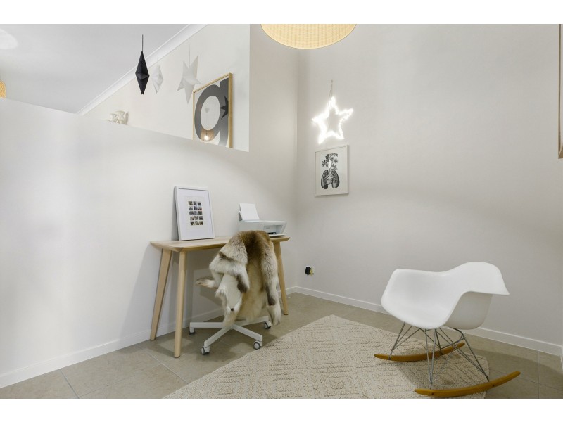 18 Crows Ash Place, Kuluin QLD 4558