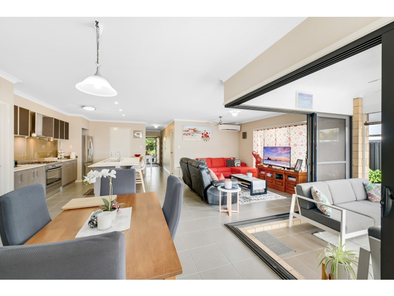 74 Little Mountain Drive, Little Mountain QLD 4551