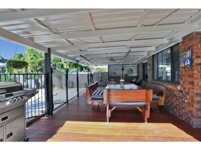 5 Correa Place, Mooloolaba QLD 4557