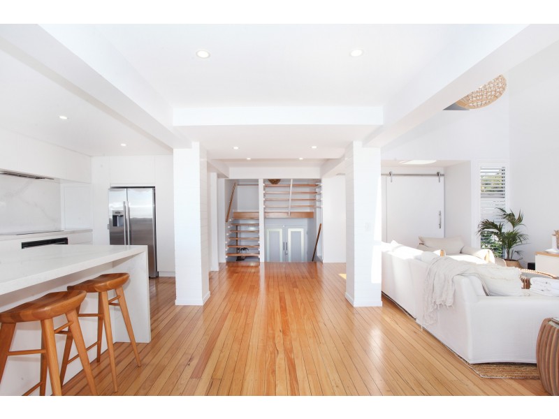 44 Buderim Avenue, Alexandra Headland QLD 4572