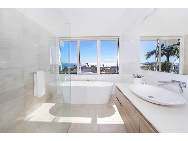 44 Buderim Avenue, Alexandra Headland QLD 4572