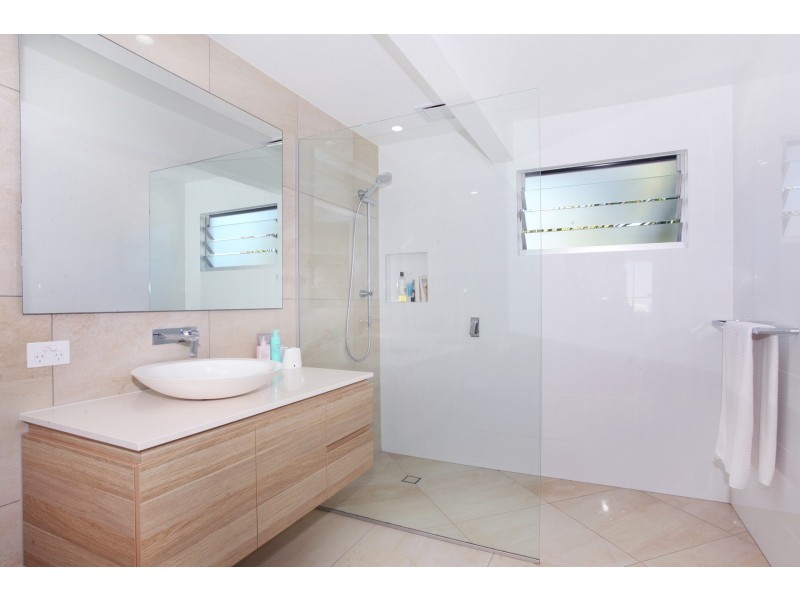 44 Buderim Avenue, Alexandra Headland QLD 4572