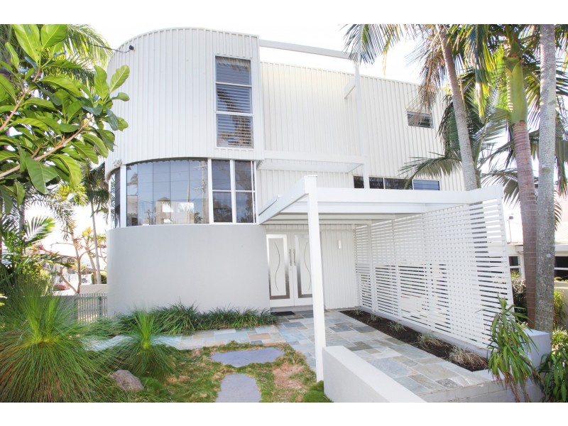 44 Buderim Avenue, Alexandra Headland QLD 4572