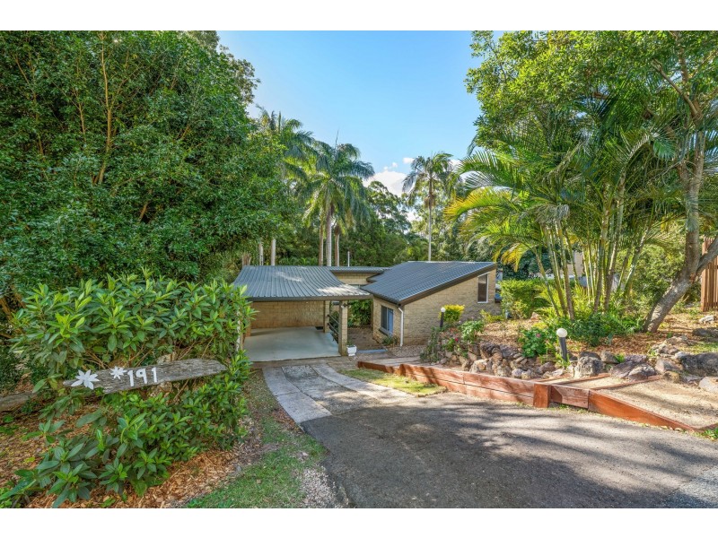 191 Panorama Drive, Rosemount QLD 4560 Amber Werchon Property