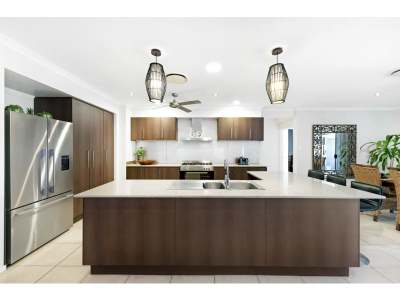 33 Frogmouth Circuit, Mountain Creek QLD 4557