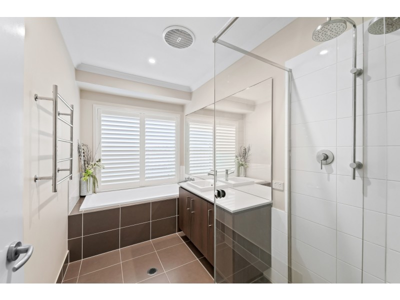 33 Frogmouth Circuit, Mountain Creek QLD 4557