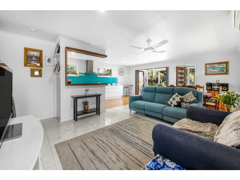 1 Kestrel Street, Aroona QLD 4551