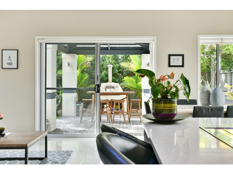 8 Feather Court, Birtinya QLD 4575