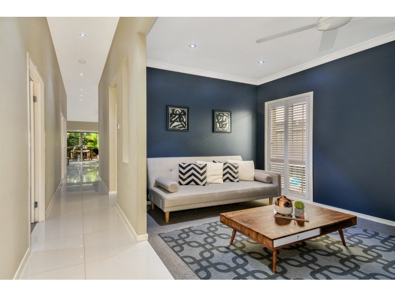 8 Feather Court, Birtinya QLD 4575