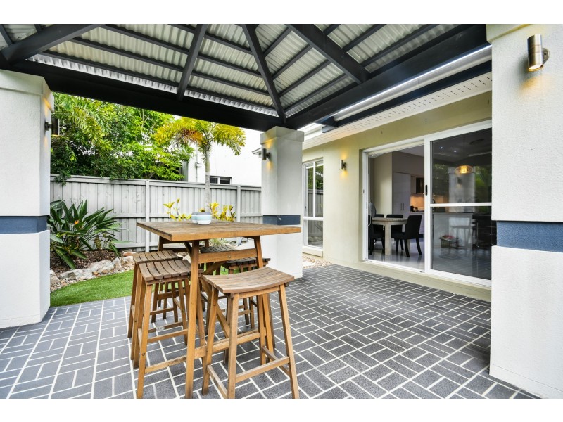 8 Feather Court, Birtinya QLD 4575