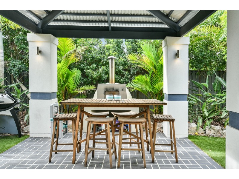 8 Feather Court, Birtinya QLD 4575