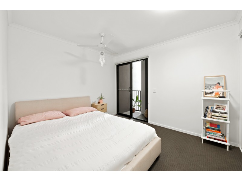 19/10-12 High Street, Sippy Downs QLD 4556
