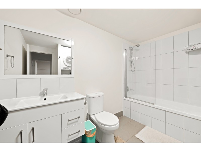 19/10-12 High Street, Sippy Downs QLD 4556