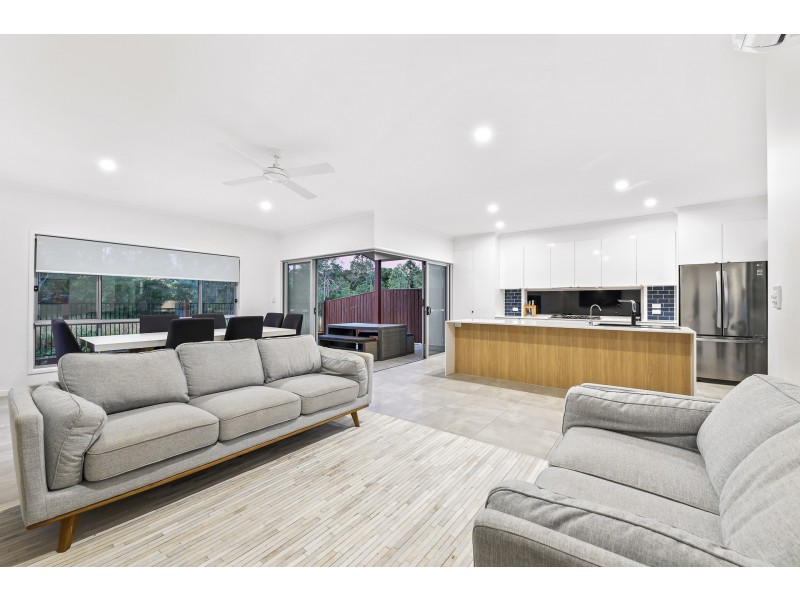 6 Creekside Circuit, Nambour QLD 4560