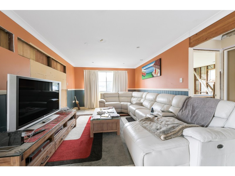 12 Paget Street, Mooloolah Valley QLD 4553