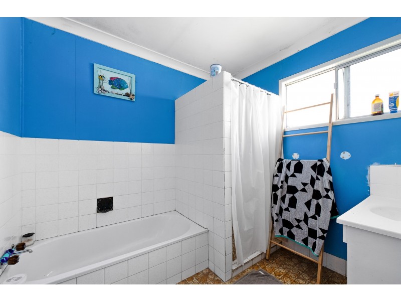 12 Paget Street, Mooloolah Valley QLD 4553