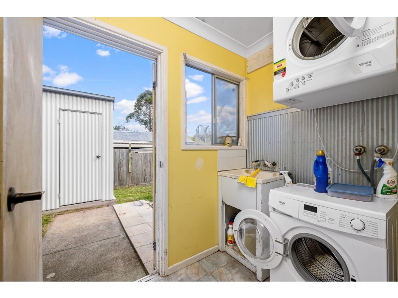 12 Paget Street, Mooloolah Valley QLD 4553