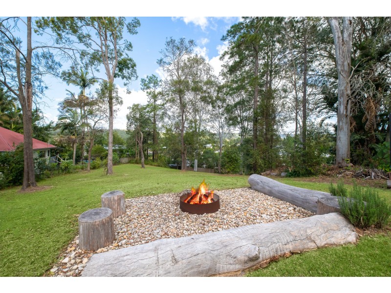 35 Brandenburg Road, Mooloolah Valley QLD 4553