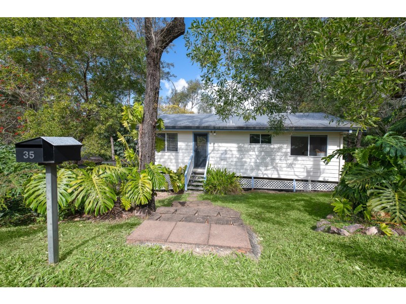 35 Brandenburg Road, Mooloolah Valley QLD 4553