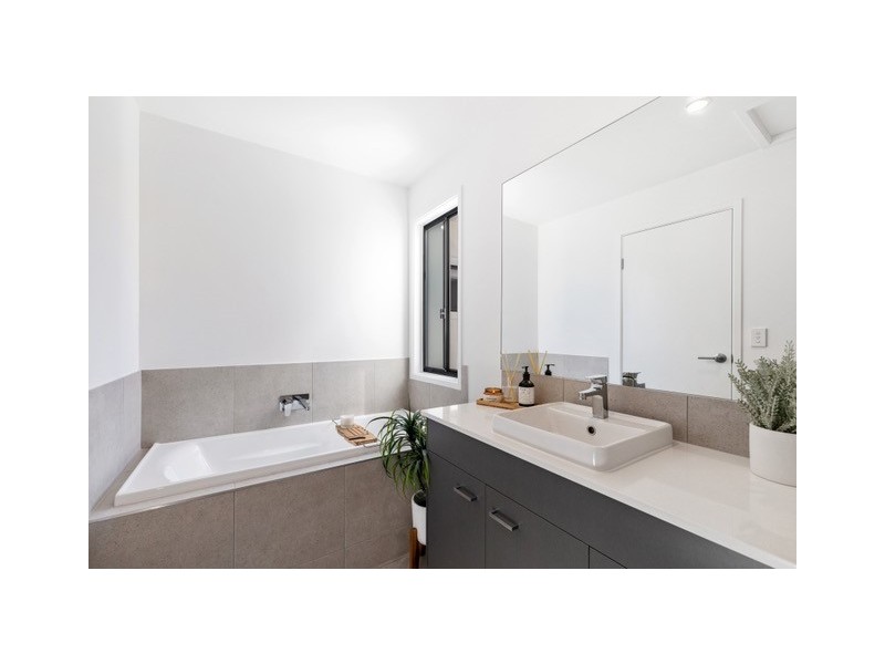 19 Prosperity Drive, Birtinya QLD 4575