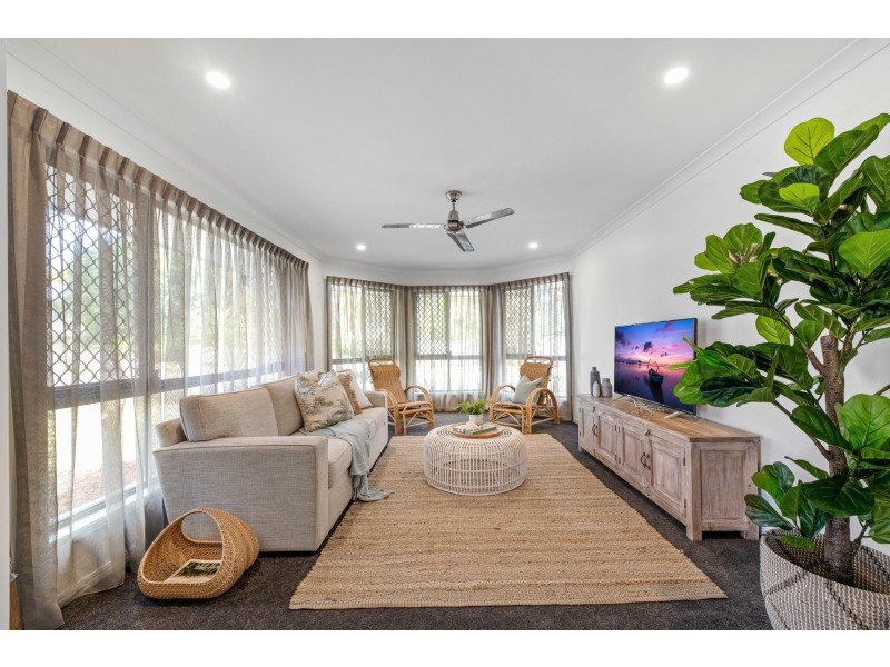 11 Sardinia Place, Parrearra QLD 4575