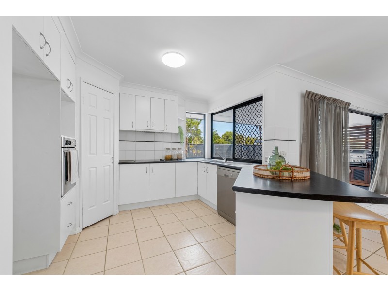 11 Sardinia Place, Parrearra QLD 4575