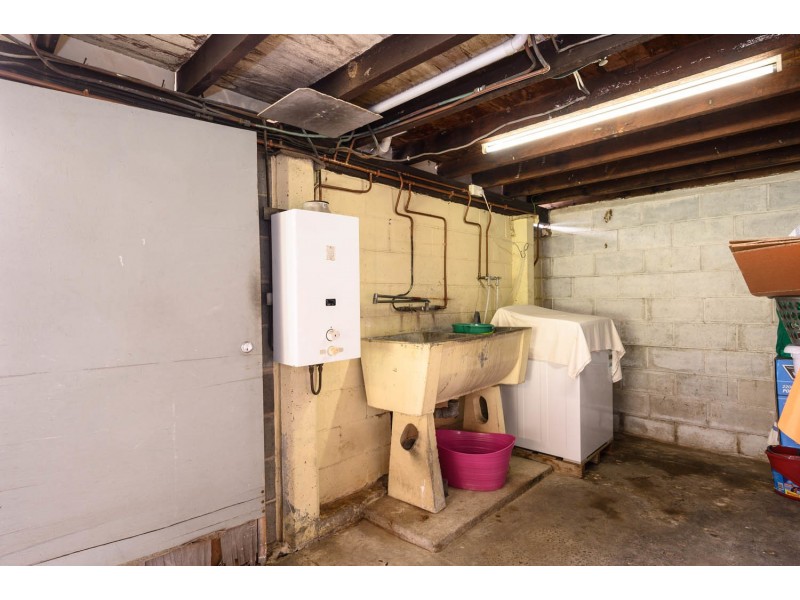 341 Whites Road, Lota QLD 4179