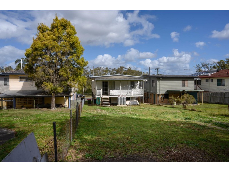 341 Whites Road, Lota QLD 4179