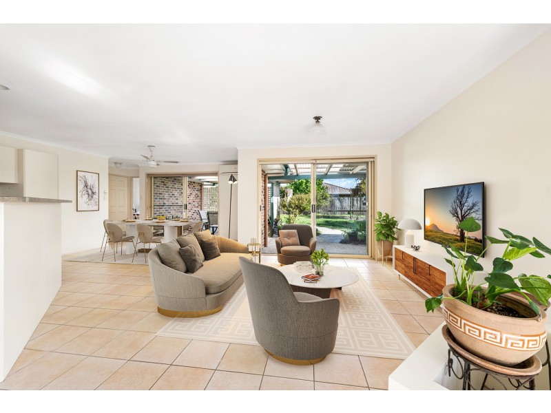 6 Hakea Court, Mountain Creek QLD 4557