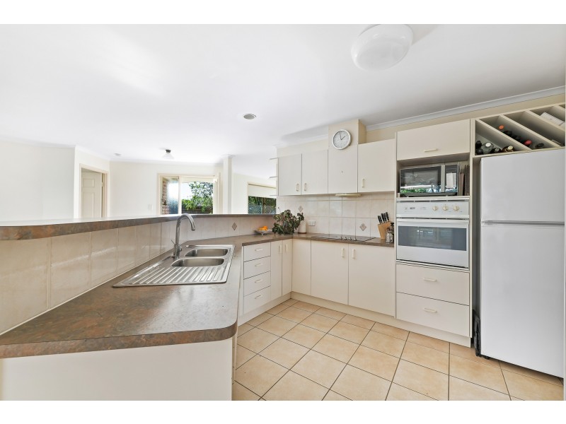 6 Hakea Court, Mountain Creek QLD 4557