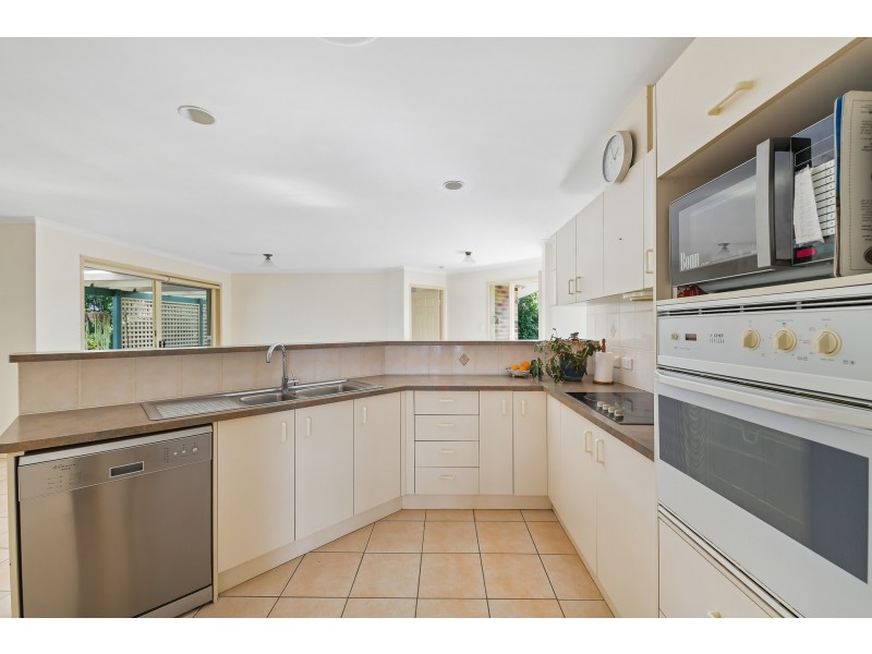 6 Hakea Court, Mountain Creek QLD 4557