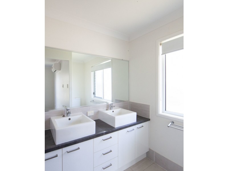 10 Sweetlip Circuit, Mountain Creek QLD 4557