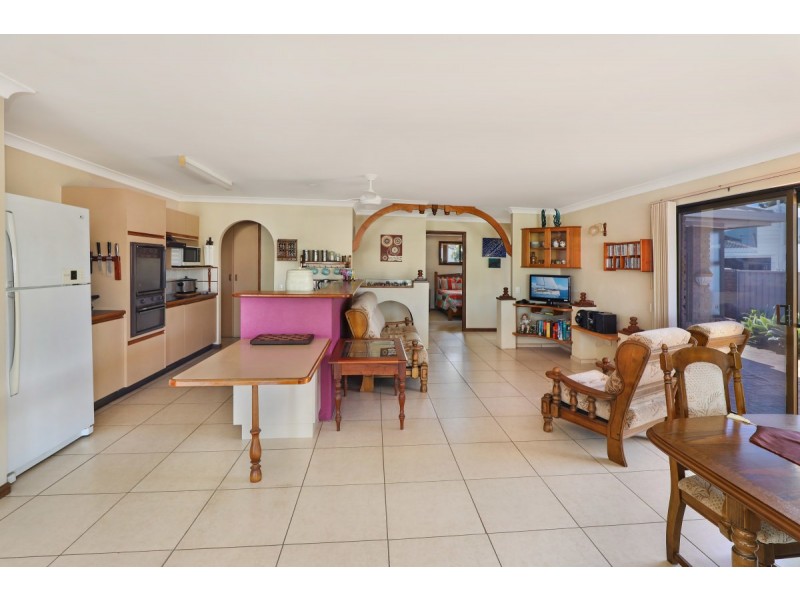 8  Awinya Court, Minyama QLD 4575