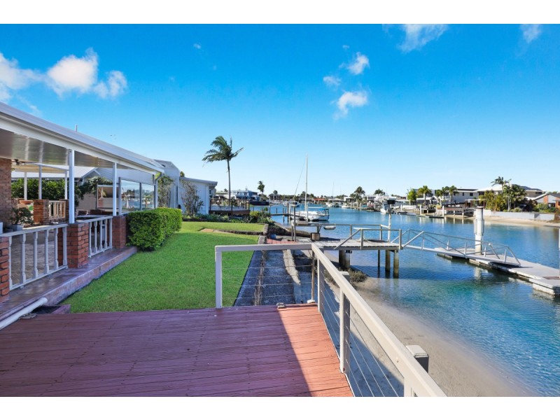 8  Awinya Court, Minyama QLD 4575