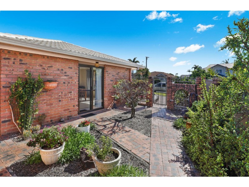 8  Awinya Court, Minyama QLD 4575