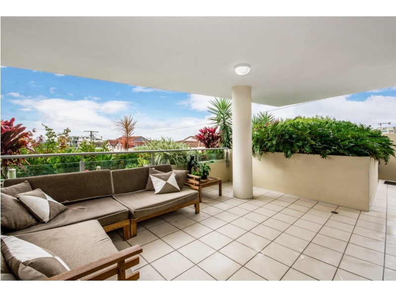 2/32 Saltair Street, Kings Beach QLD 4551