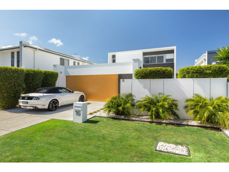 16 Buruwang Street, Birtinya QLD 4575