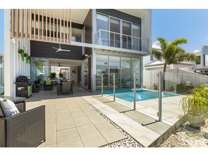 16 Buruwang Street, Birtinya QLD 4575