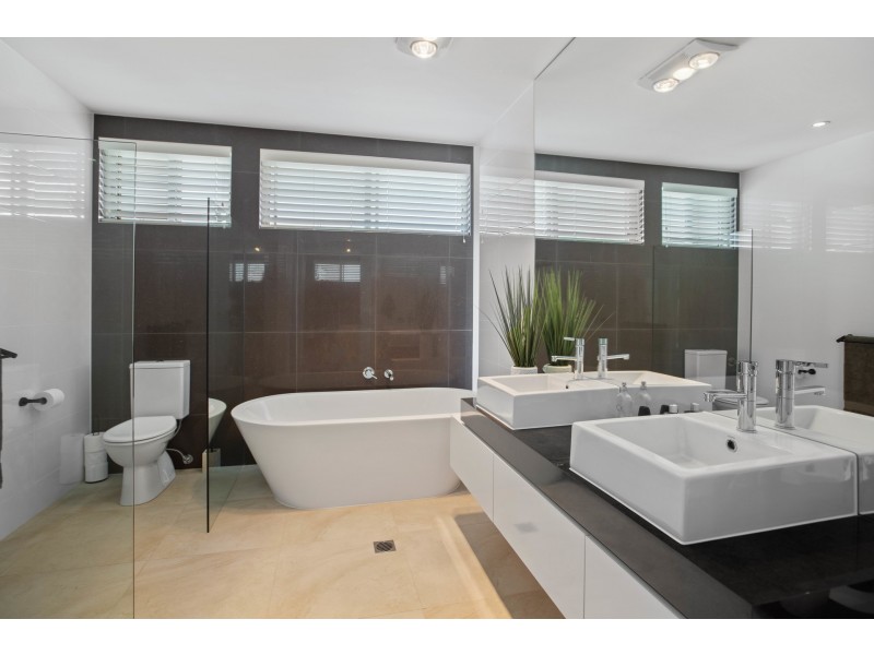 16 Buruwang Street, Birtinya QLD 4575