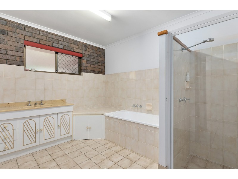 38 Johnston Road, Glass House Mountains QLD 4518