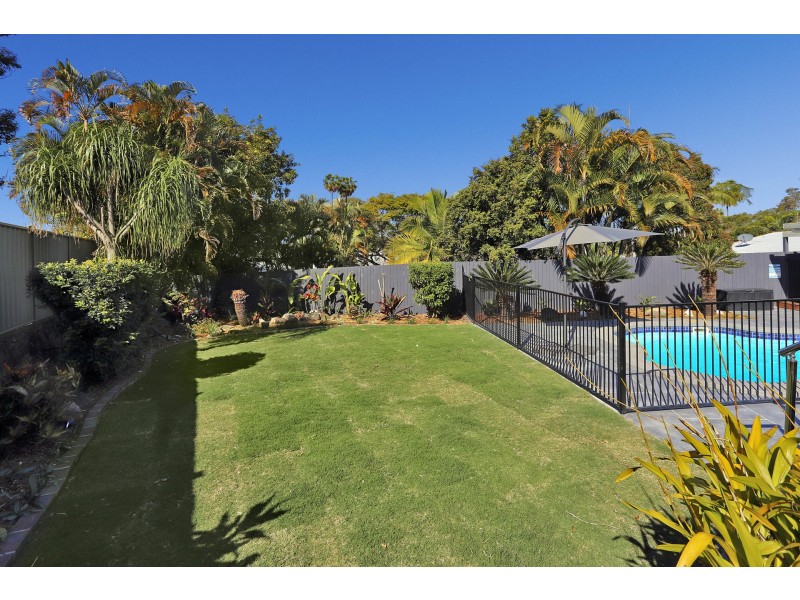 5 Correa Place, Mooloolaba QLD 4557